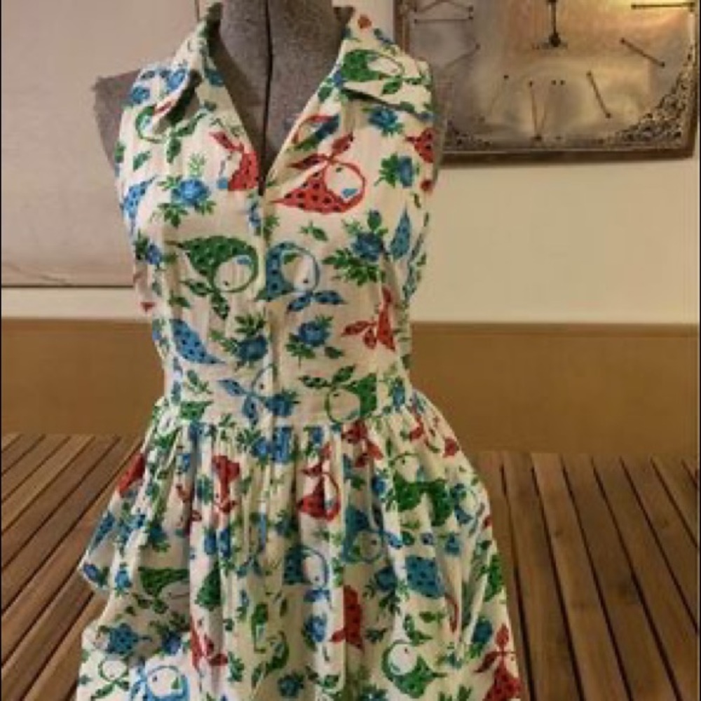 2x - Bernie Dexter Zip Front Mari Dress in Kerchief/Bandanas Print - 2X